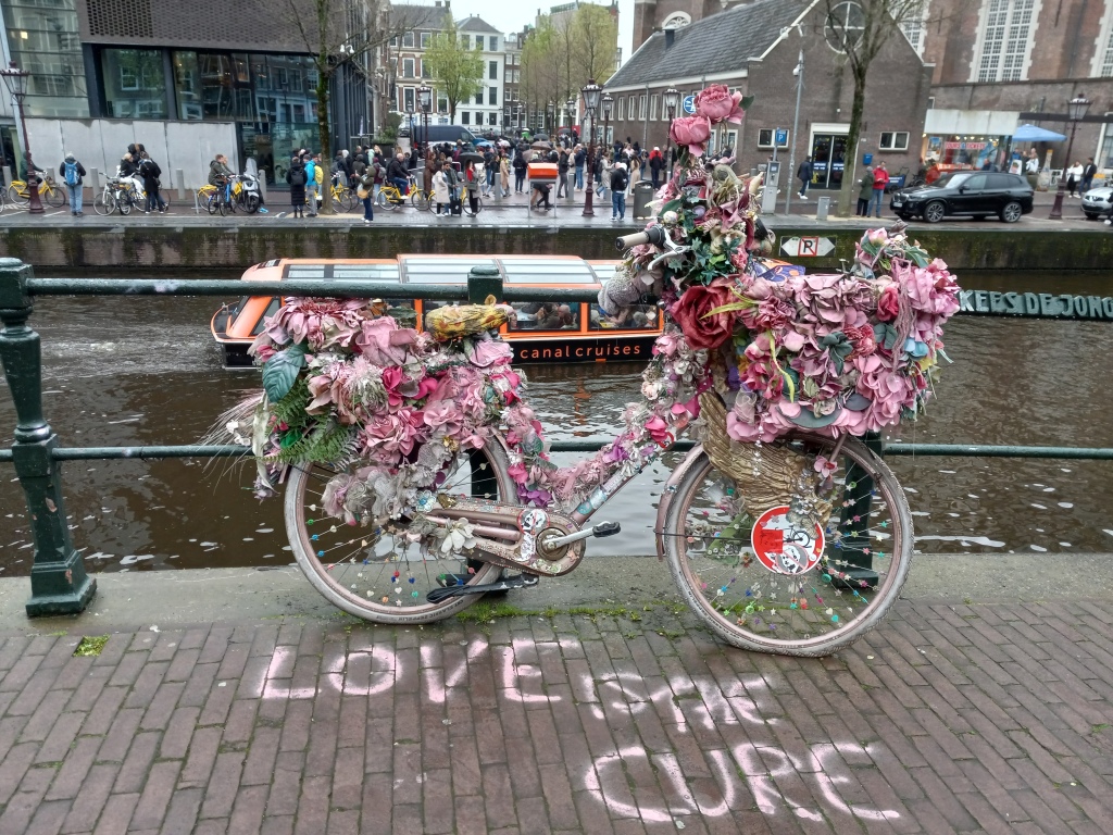 travel-Amsterdam-Netherlands